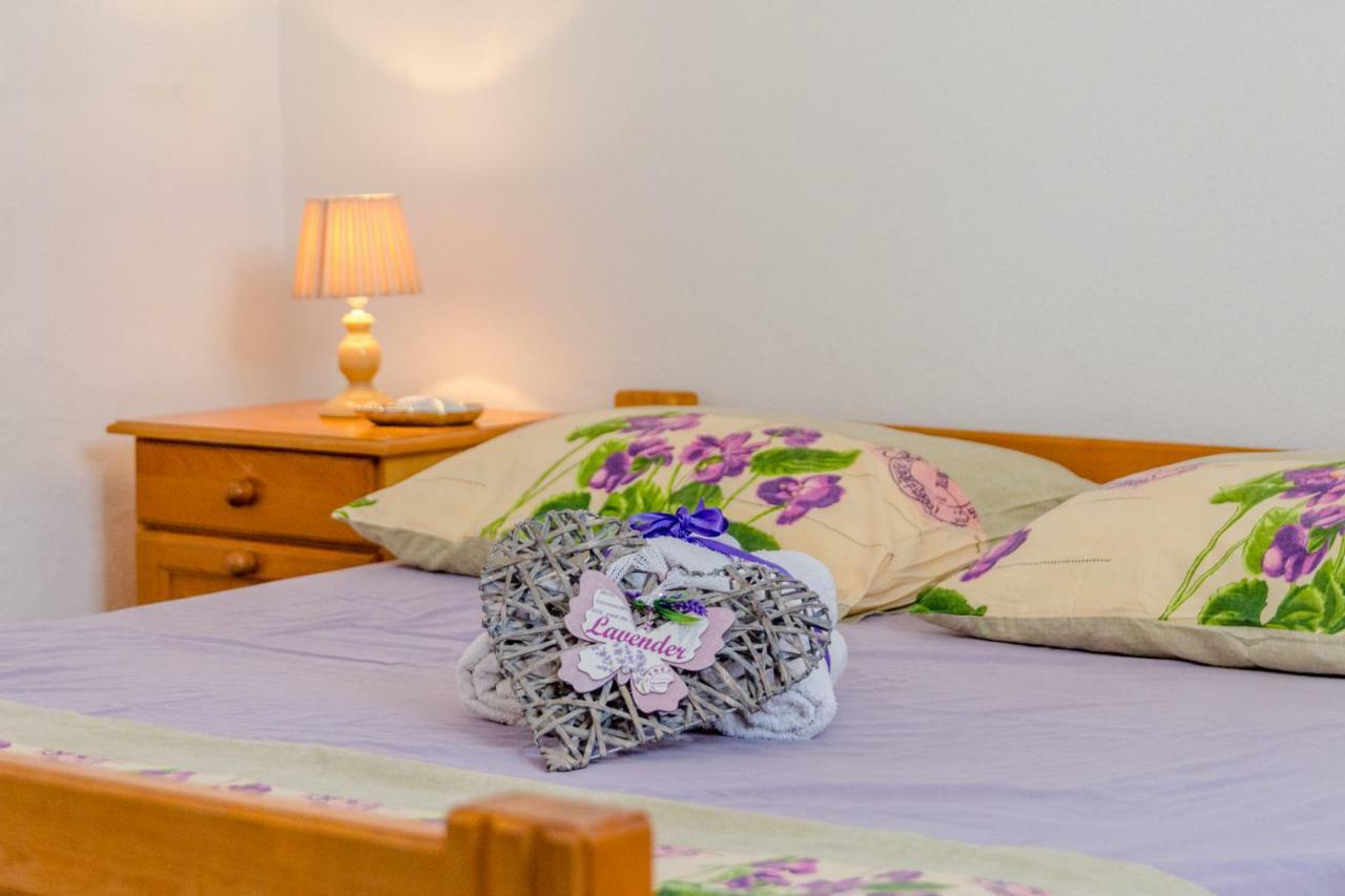 Vila Maslinica Pucisca Kültér fotó